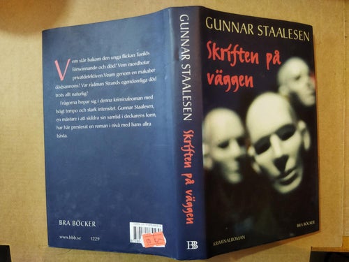 Skriften på väggen av Gunnar Staalesen. Very Fine plus