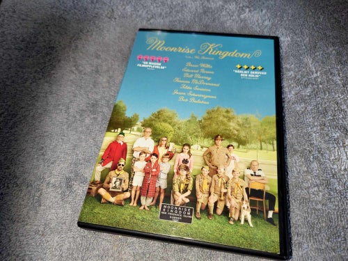 Moonrise Kingdom (av Wes Anderson med Edward Norton, Bruce Willis, Bill Murray)