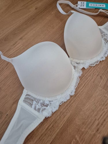 Bh från DORINA i storlek B75
