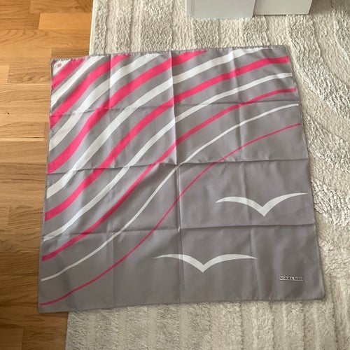 DORI grå, rosa, vit halsduk