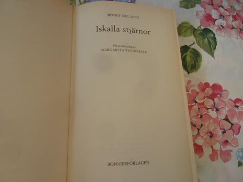 ISKALLA STJÄRNOR, S. SHELDON, 1994,  BÖCKER