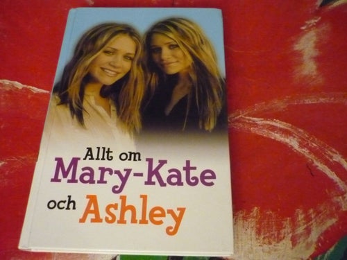 BOK, 2 STYCKEN BÖCKER, ALLT OM MARY-KATE OCH ASHLEY, ÅSA STROLLO: BLOD