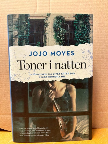 Toner i natten av Jojo Moyes. Bok. Very Fine Plus
