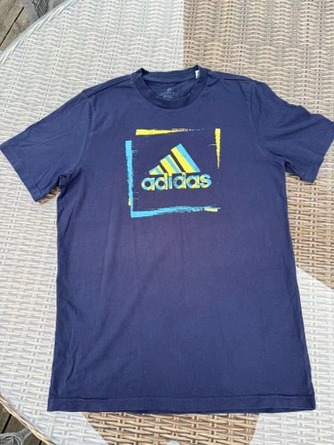 Adidas mörkblå t-shirt, storlek S