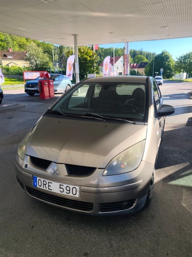 Mitsubishi colt
