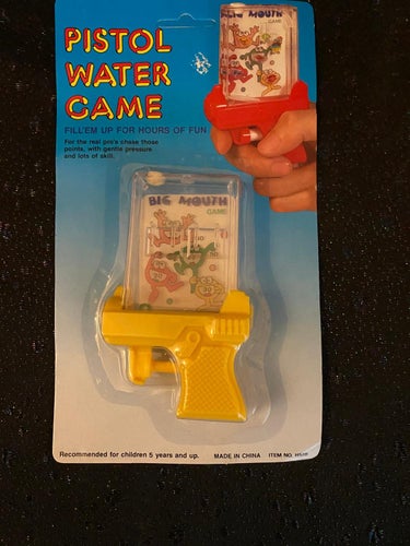 Pistol Water Game Vattenpistol mini. - 80talet.Ny från äldre lanthandel.