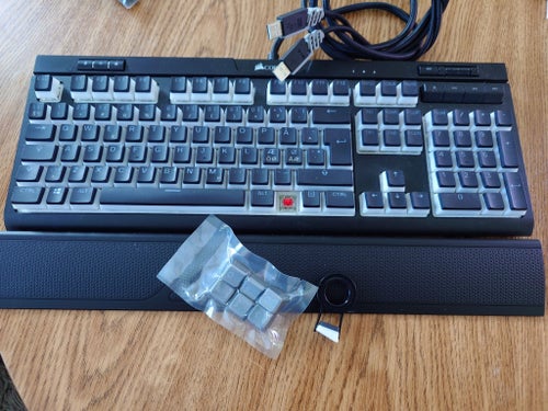 Corsair Strafe MK.2 RGB gaming tangentbord mx red med nya keycaps.