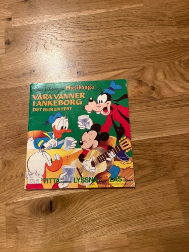 Walt Disneys Musiksaga Våra Vänner Jänkeborg - Det blir en fest - enbart boken