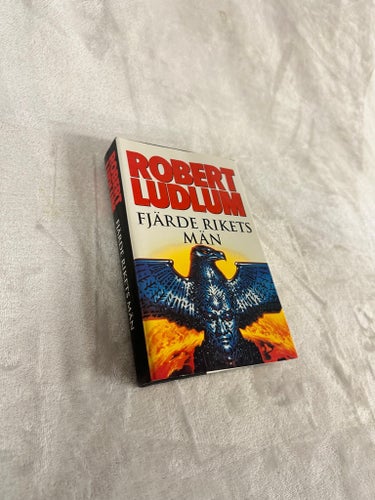 Robert Ludlum – Fjärde rikets man