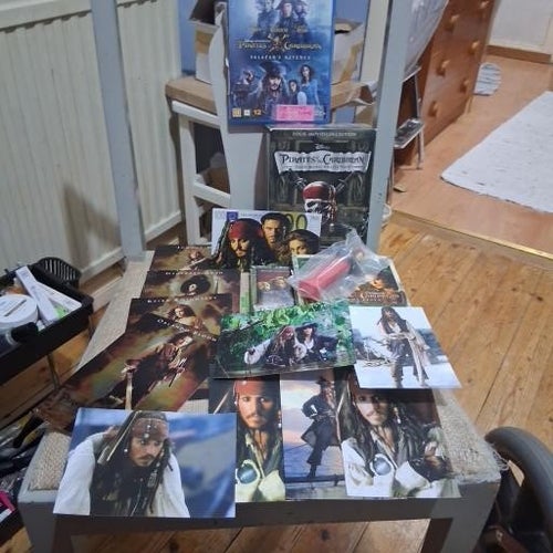 Säljer hela min samling med Jonny Depp OBS stor samling