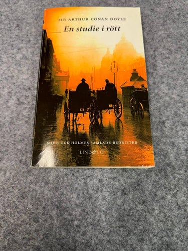 Sir Arthur Conan Doyle - En studie i rött