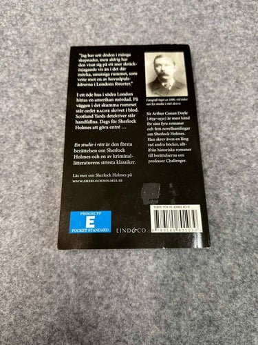 Sir Arthur Conan Doyle - En studie i rött