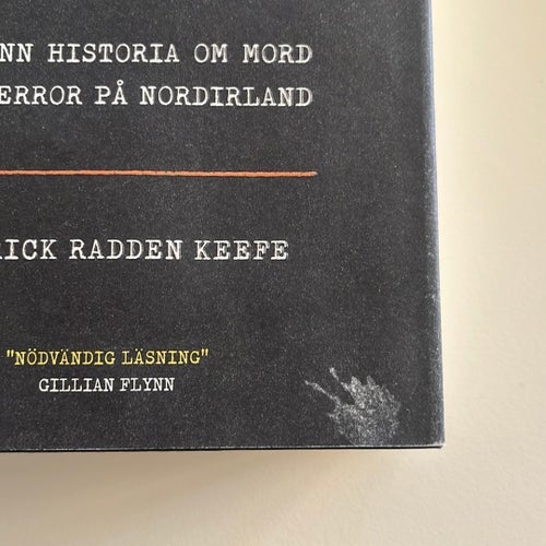 Säg inget av Patrick Radden Keefe, 2020