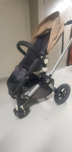 Bungaboo smidig barnvagn i fint skick