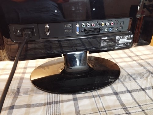 BenQ M24L Monitor TV + HDMI 1m