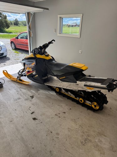 Ski-doo summit 800 rev