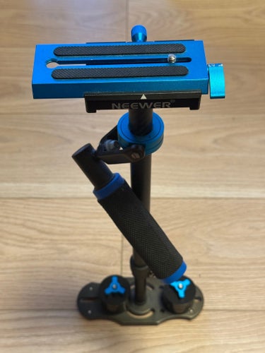 Neewer handhållen kamerastabilisator - steadycam med snabbfäste