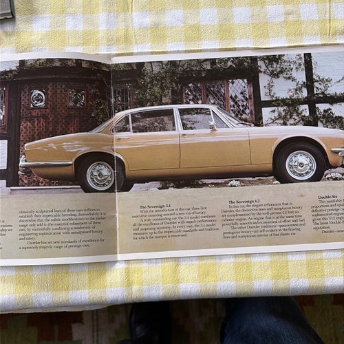 Daimler Double-Six och Sovereign 4.2 och 3.4 fyrdörrars sedanbilsserie