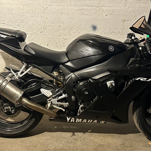 Yamaha YZF-R1 2003