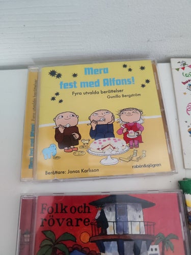 Samling av barnljudböcker på CD
