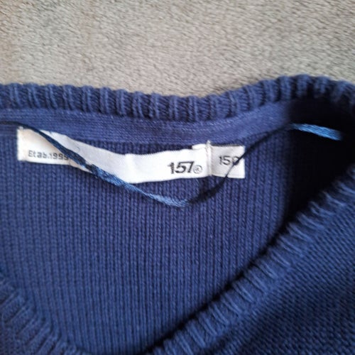 Mörkblå stickad cardigan kofta med volang storlek 150 (146)