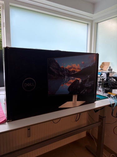Dell UltraSharp U2422HE – 24” USB-C Hub-skärm