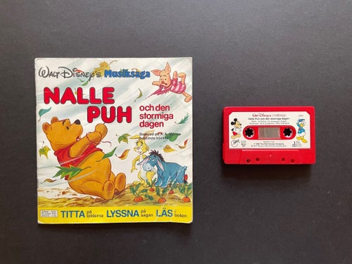 Disney Musiksaga, Nalle Puh och Den stormiga dagen, kassett + bok