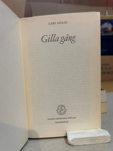 Gilla gång av Lars Ahlin, bok, Very good plus