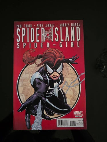 Spider-Island Amazing Spider-Girl (2011 Marvel) #1
