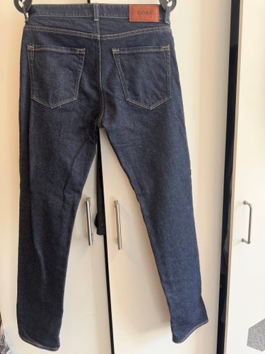 BOSS mörkblå jeans, 30x32