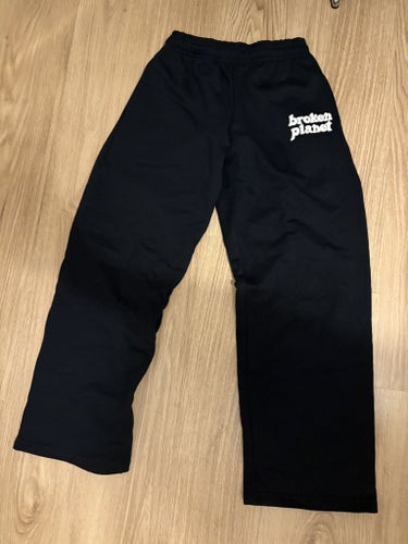 Broken Planet Mystery Sweatpants Black – Storlek S