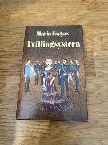 Tvillingstern av Maria Fagyas