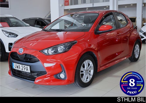 Toyota Yaris Hybrid CVT Active B-kamera Rattvärme 3.45% Ränta Moms