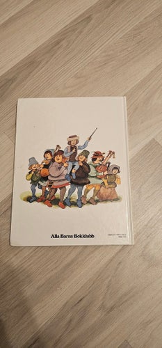 Sagan om de två trollstavarna av Ulf Löfgren