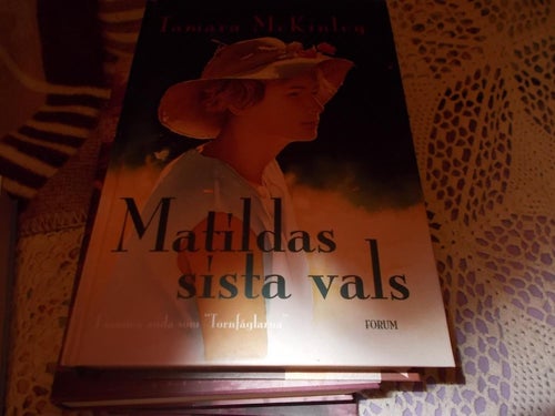 EN INBUNDEN BOK TAMARA MCKINLEY MATILDAS SISTA VALS