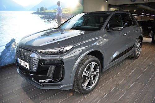 Audi Q6 e-tron quattro SUV 285 kW / 388 HK S-LINE