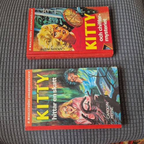 Kitty hittar en skatt och Kitty och chiffermysteriet av Carolyn Keene