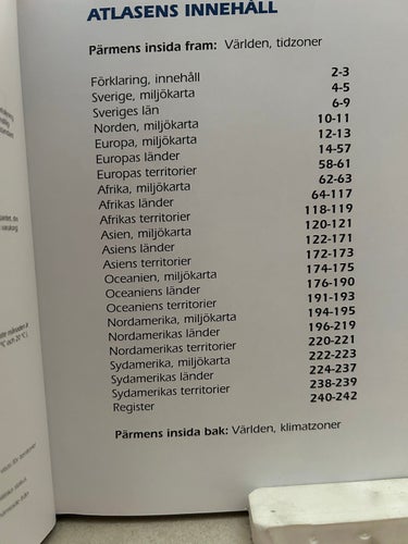 Världen i ett nötskal Fakta om nationer territorier - Liber