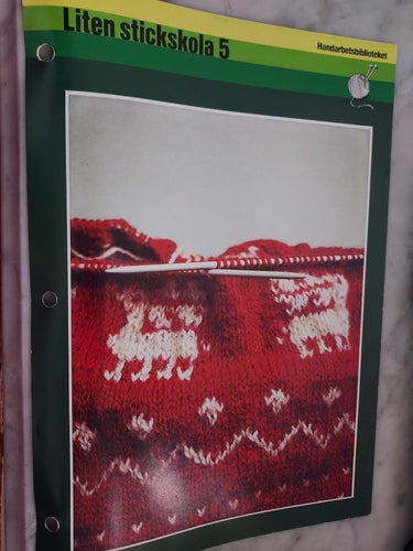 Mönster Liten stickskola 5 Höjd 27,5 cm Bredd 19,5 cm