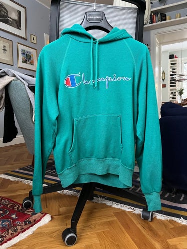 PRISSÄNKT - Hoodie – Champion – strl M – Retro – MADE IN ITALY