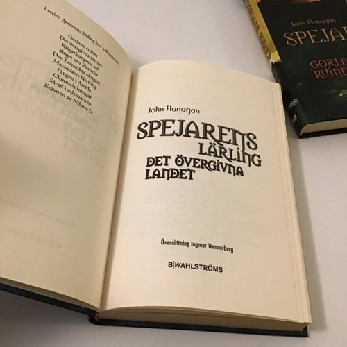 Spejarens lärling: Det övergivna landet & Gorlans ruiner av John Flanagan, 2004