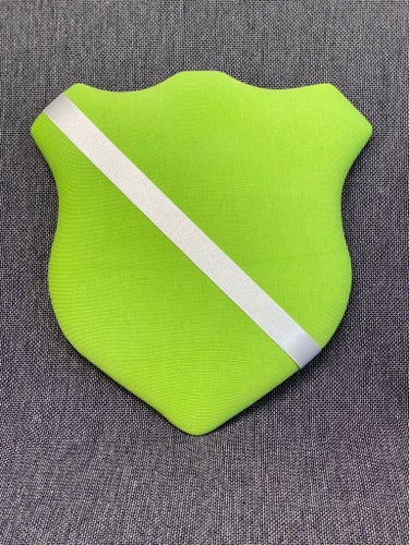 Märkestavla för simmärken/smycken limegrön/vit satin