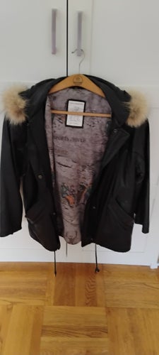 Saki Original svart jacka, storlek 40
