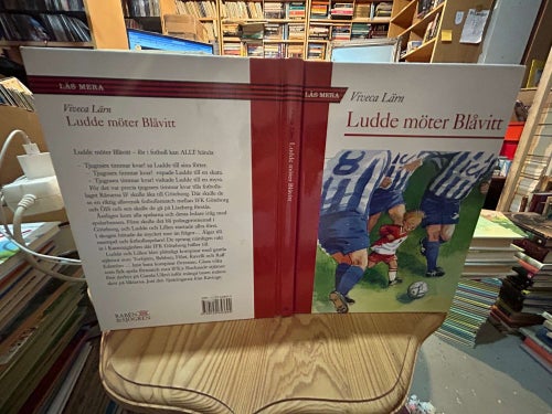 Ludde möter Blåvitt av Viveca Lärn, Bok, Very Good plus