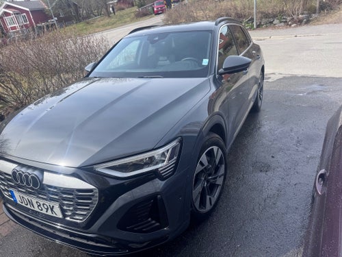Audi Q8 50 e-tron S-line