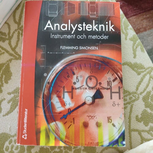 Analyteknik: Instrument och metoder av Flemming Simonsen (2004)