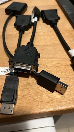 DisplayPort till DVI-D (4 st.) videoadapterkontakt
