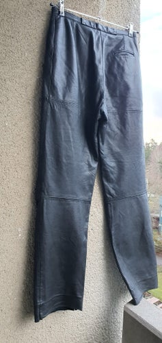 Kemper sportchic svarta läderbyxor