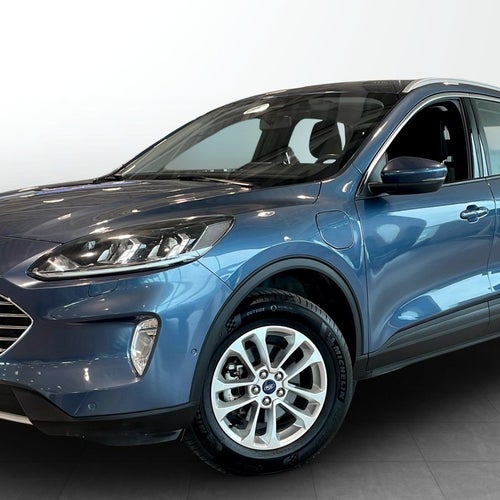 Ford Kuga Plug-In Hybrid Titanium 225Hk / 64Km räckvidd / Rattvärme
