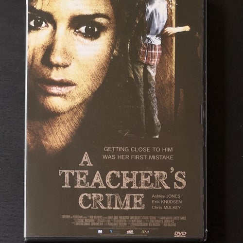 A Teacher's Crime, Postas i bubbelkuvert